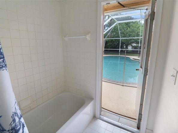 5743 NW 100th Way, Coral Springs FL 33076