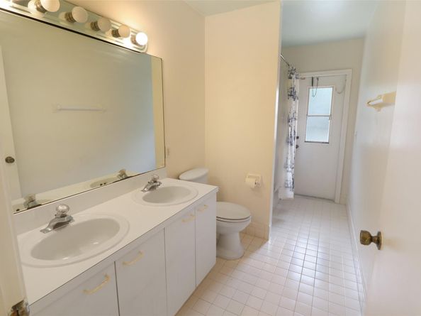 5743 NW 100th Way, Coral Springs FL 33076