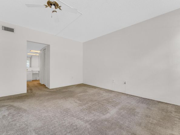 18707 NE 14th Ave 638, Miami FL 33179