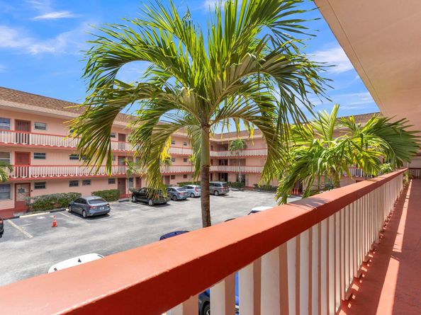 18707 NE 14th Ave 638, Miami FL 33179