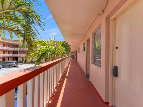 18707 NE 14th Ave 638, Miami FL 33179