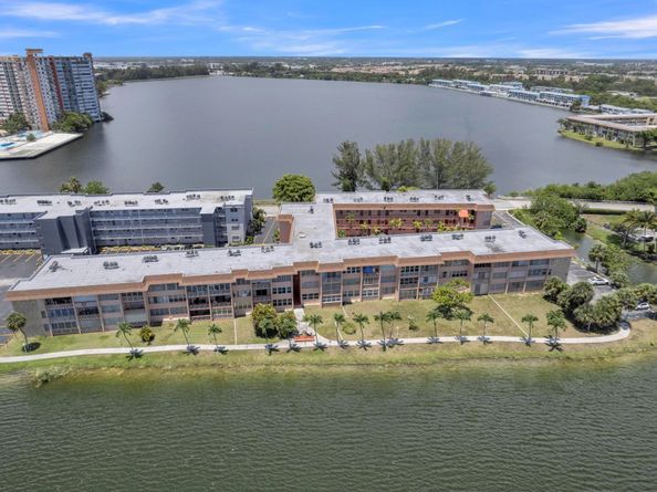 18707 NE 14th Ave 638, Miami FL 33179