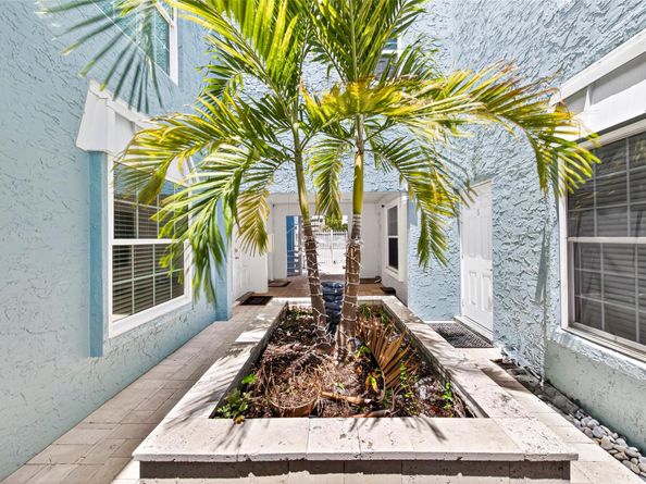 2708 NE 14th Street Cswy 2, Pompano Beach FL 33062
