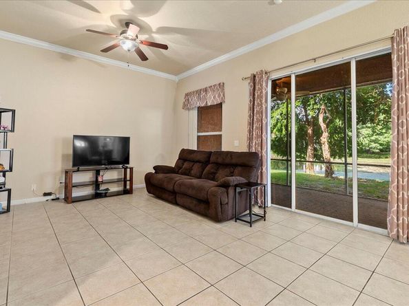 1078 Grove Park Circle, Boynton Beach FL 33436