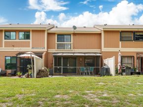 2227 NW 45th Ave 2227, Coconut Creek FL 33066