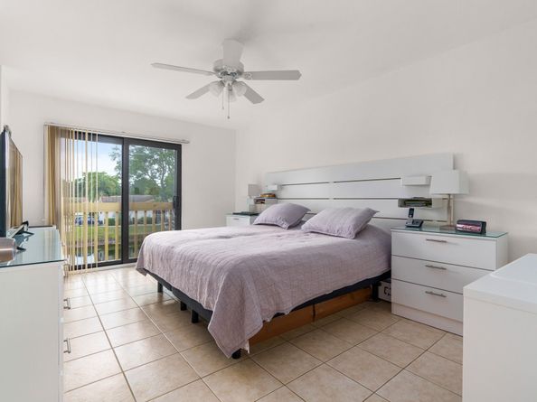 2227 NW 45th Ave 2227, Coconut Creek FL 33066