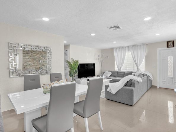 3103 Frost Road, Palm Springs FL 33406