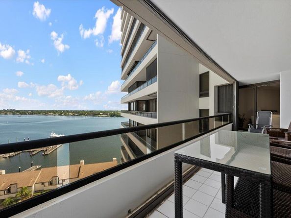 100 Lakeshore Drive 1154, North Palm Beach FL 33408