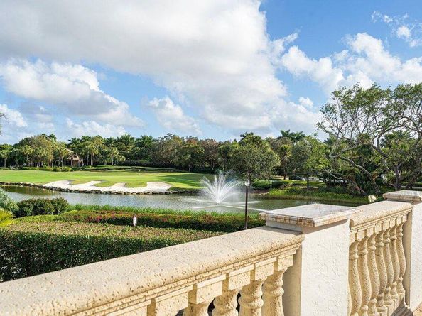 16100 Villa Vizcaya Place, Delray Beach FL 33446