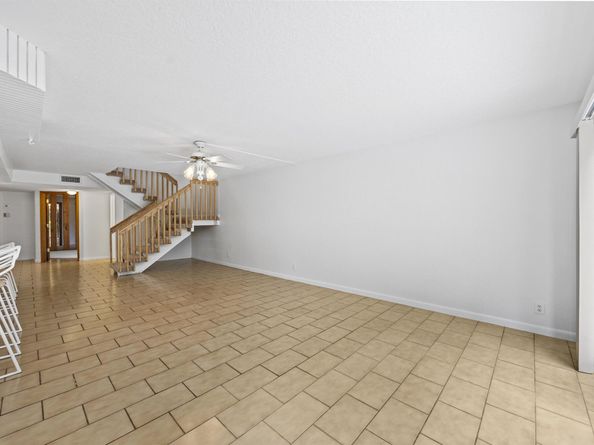 9713 N New River Canal Road 304, Plantation FL 33324
