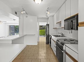 9713 N New River Canal Road 304, Plantation FL 33324