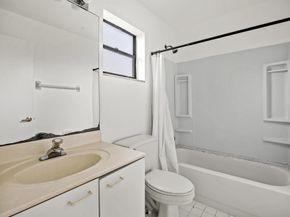 9713 N New River Canal Road 304, Plantation FL 33324