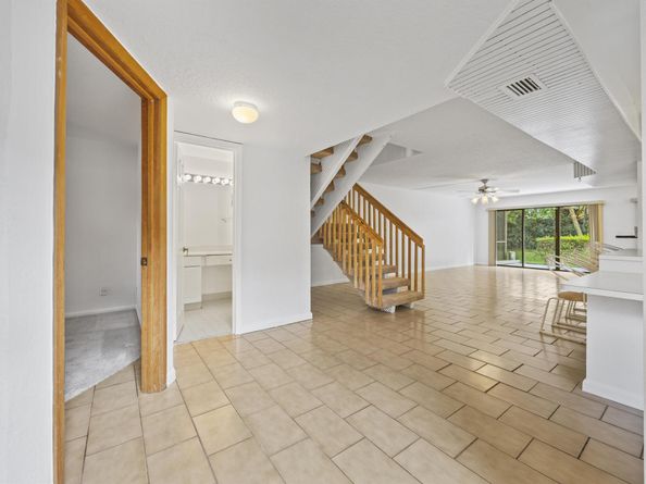 9713 N New River Canal Road 304, Plantation FL 33324