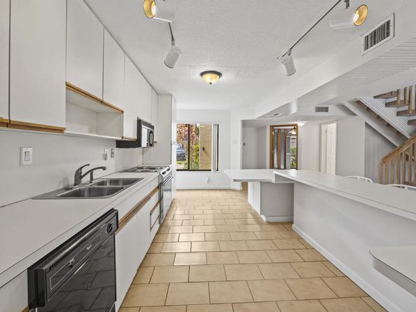 9713 N New River Canal Road 304, Plantation FL 33324