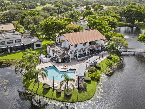 9713 N New River Canal Road 304, Plantation FL 33324