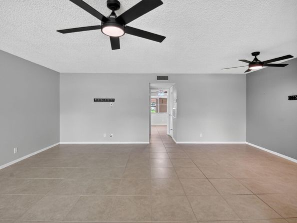 930 South Drive B, Delray Beach FL 33445