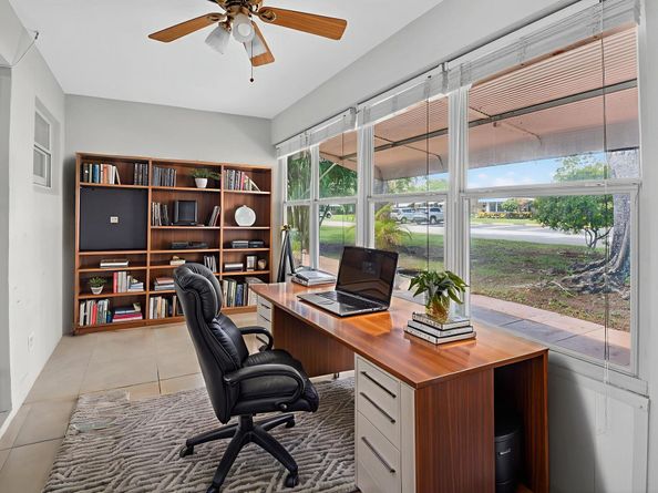 930 South Drive B, Delray Beach FL 33445