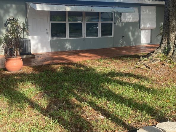 930 South Drive B, Delray Beach FL 33445