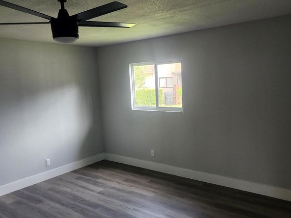 Undisclosed Address #FX-10520094, North Lauderdale FL 33068