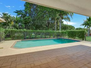 9342 NW 10th St, Plantation FL 33322