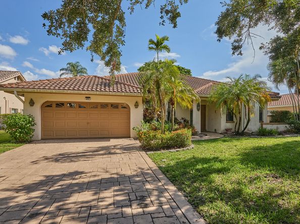 9342 NW 10th St, Plantation FL 33322