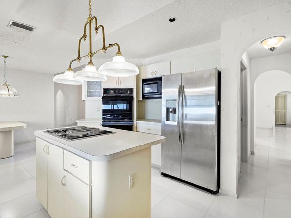 9342 NW 10th St, Plantation FL 33322