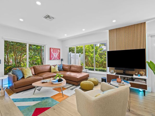1637 NE 17th Way, Fort Lauderdale FL 33305