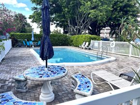 751 Pine Dr 103, Pompano Beach FL 33060