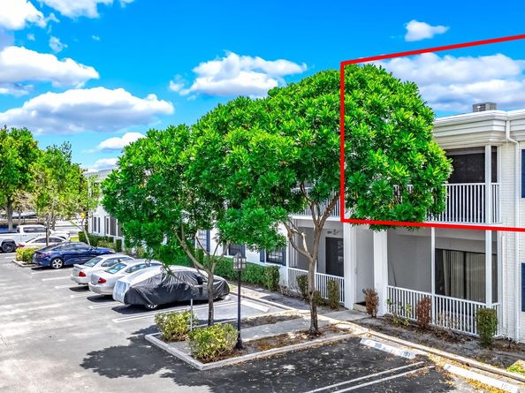 150 Cypress Club Dr 528, Pompano Beach FL 33060