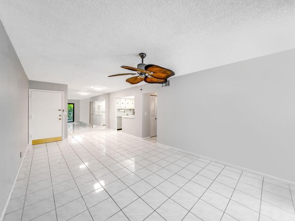 150 Cypress Club Dr 528, Pompano Beach FL 33060