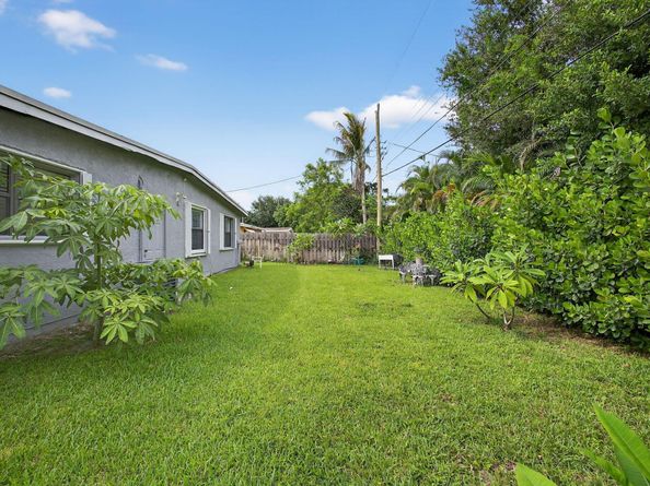 754 Hibiscus Drive, Royal Palm Beach FL 33411