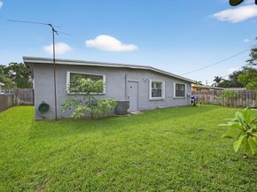 754 Hibiscus Drive, Royal Palm Beach FL 33411