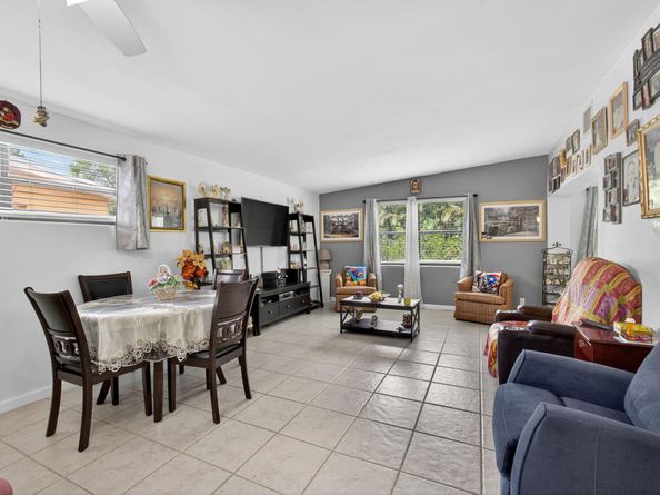 754 Hibiscus Drive, Royal Palm Beach FL 33411