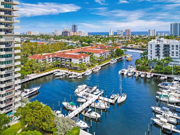3200 N Port Royal Dr N 112, Fort Lauderdale FL 33308