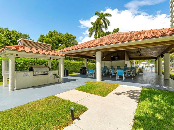3200 N Port Royal Dr N 112, Fort Lauderdale FL 33308