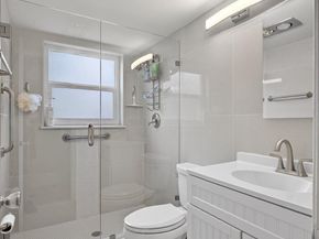 144 Dorchester G, West Palm Beach FL 33417