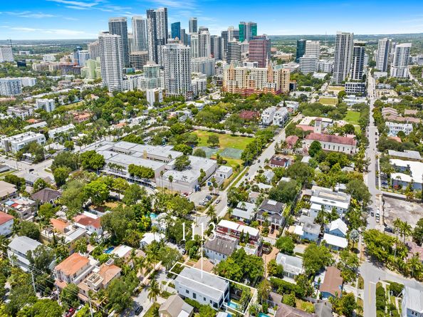 1113 NE 2nd St, Fort Lauderdale FL 33301