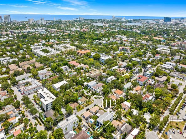 1113 NE 2nd St, Fort Lauderdale FL 33301