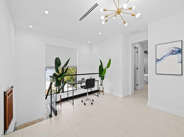 1113 NE 2nd St, Fort Lauderdale FL 33301