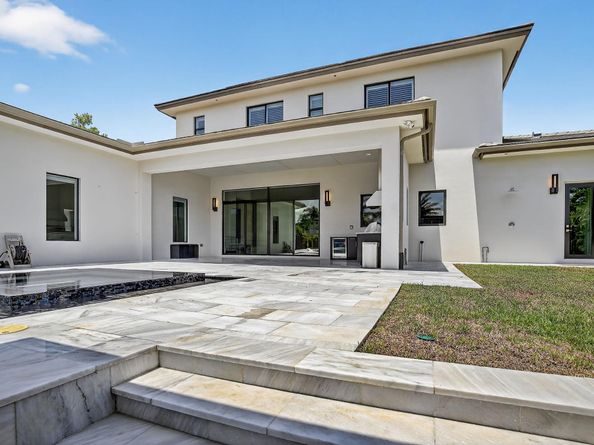 12360 NW 15th St, Plantation FL 33323