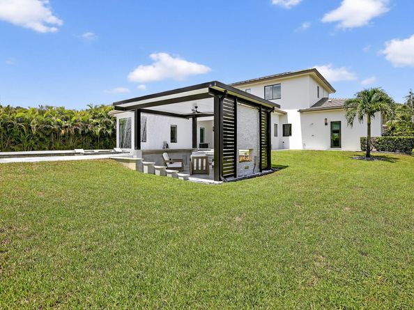 12360 NW 15th St, Plantation FL 33323