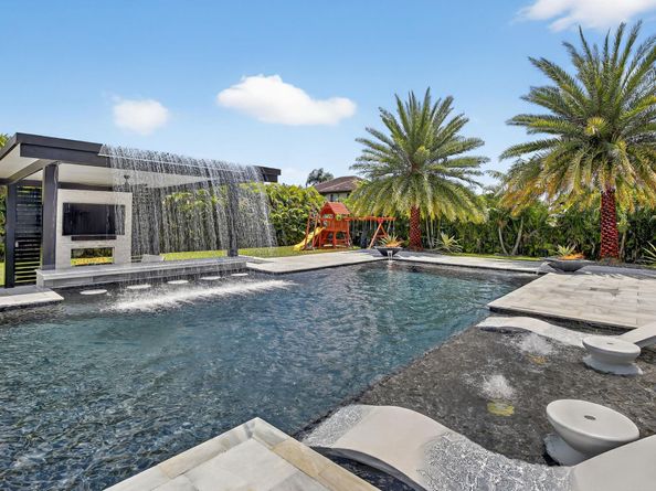 12360 NW 15th St, Plantation FL 33323
