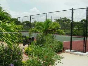 7630 Westwood Drive 305, Tamarac FL 33321