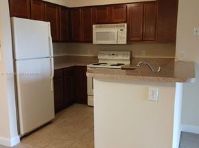 7630 Westwood Drive 305, Tamarac FL 33321