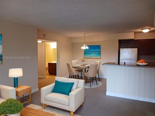 7630 Westwood Drive 305, Tamarac FL 33321