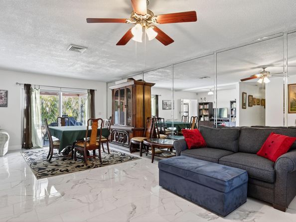 Undisclosed Address #FX-10523357, Coral Springs FL 33065