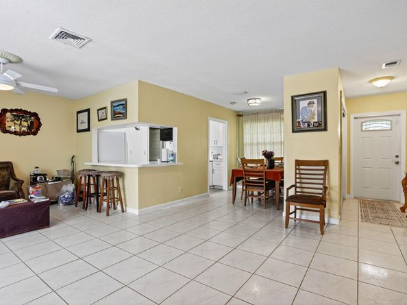 Undisclosed Address #FX-10523357, Coral Springs FL 33065
