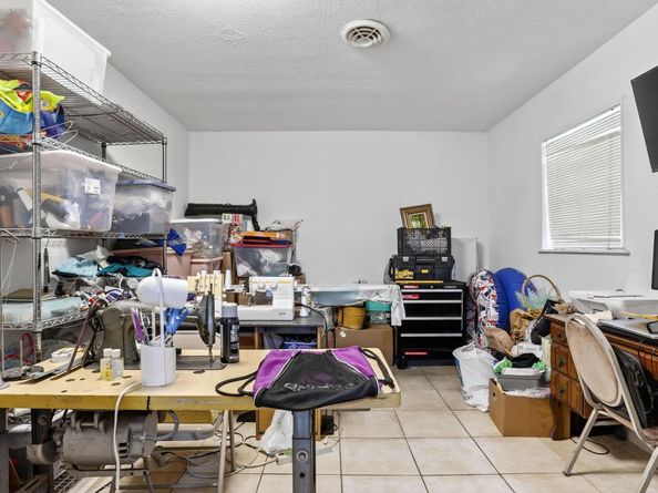 Undisclosed Address #FX-10523357, Coral Springs FL 33065