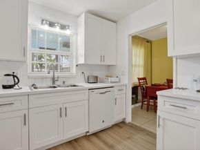 Undisclosed Address #FX-10523357, Coral Springs FL 33065