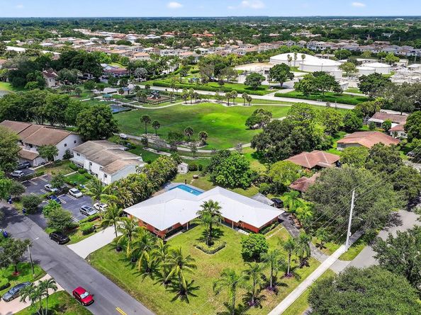 Undisclosed Address #FX-10523357, Coral Springs FL 33065